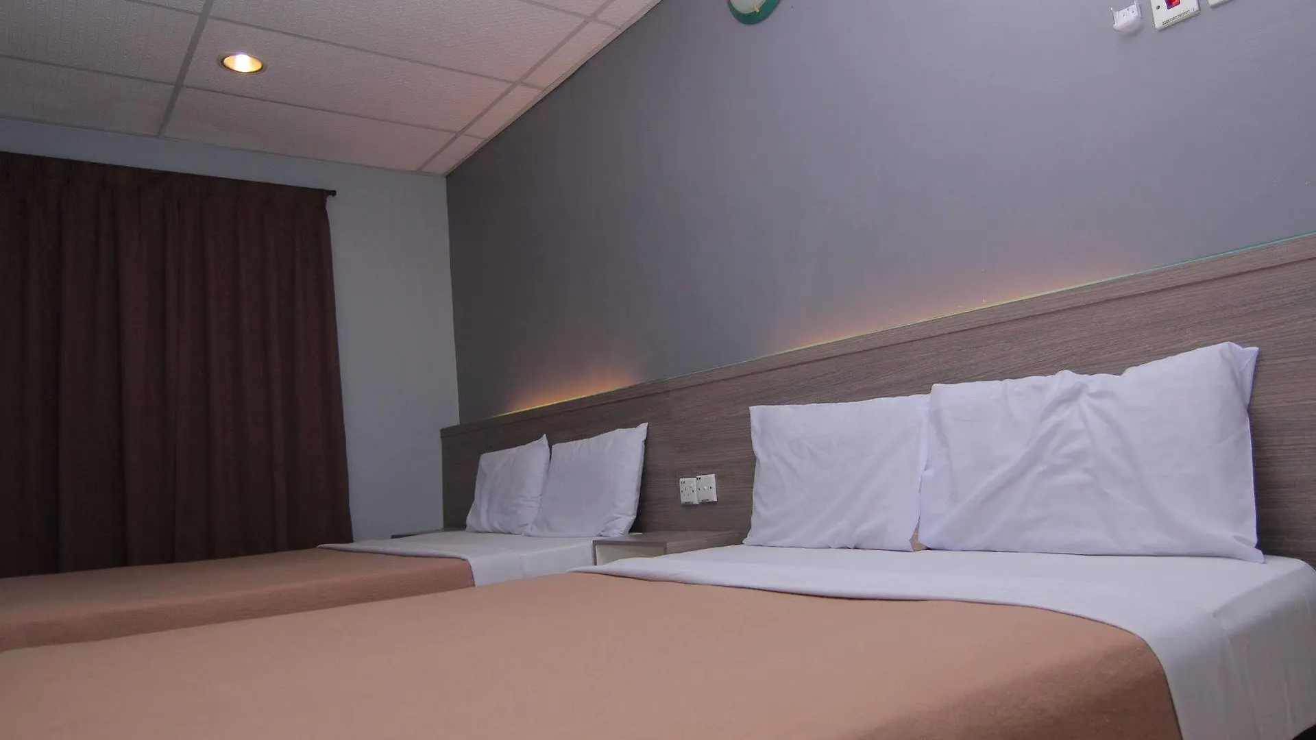 Yellow Mansion Hotel Малакка Малайзия